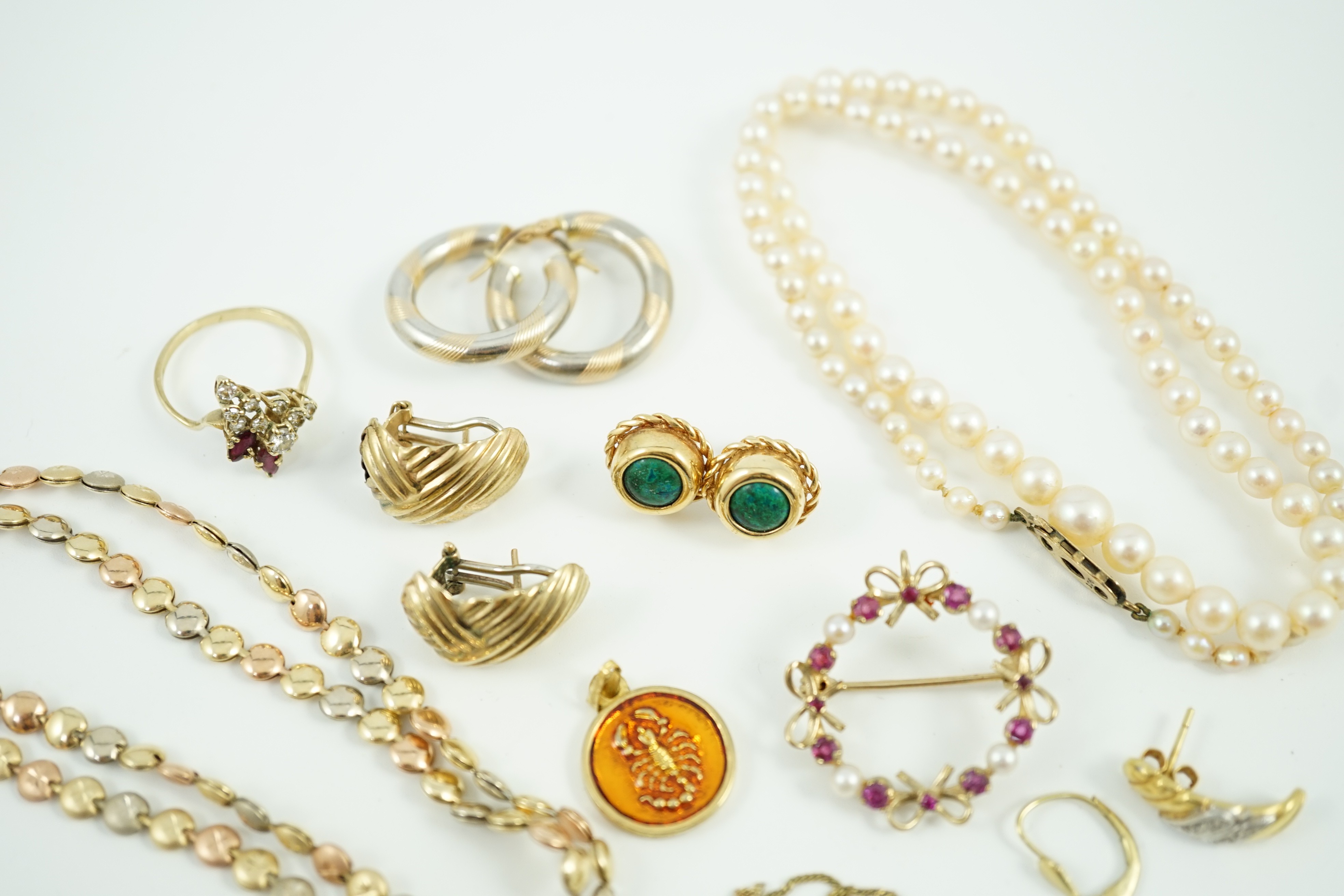 Sundry minor jewellery, including two pairs of 585 earrings, one set with hardstone and a 14k three colour yellow metal necklace, 42cm, gross weight 21.6 grams, a pair of 375 earrings, a single 9ct earring, a 9ct and gem